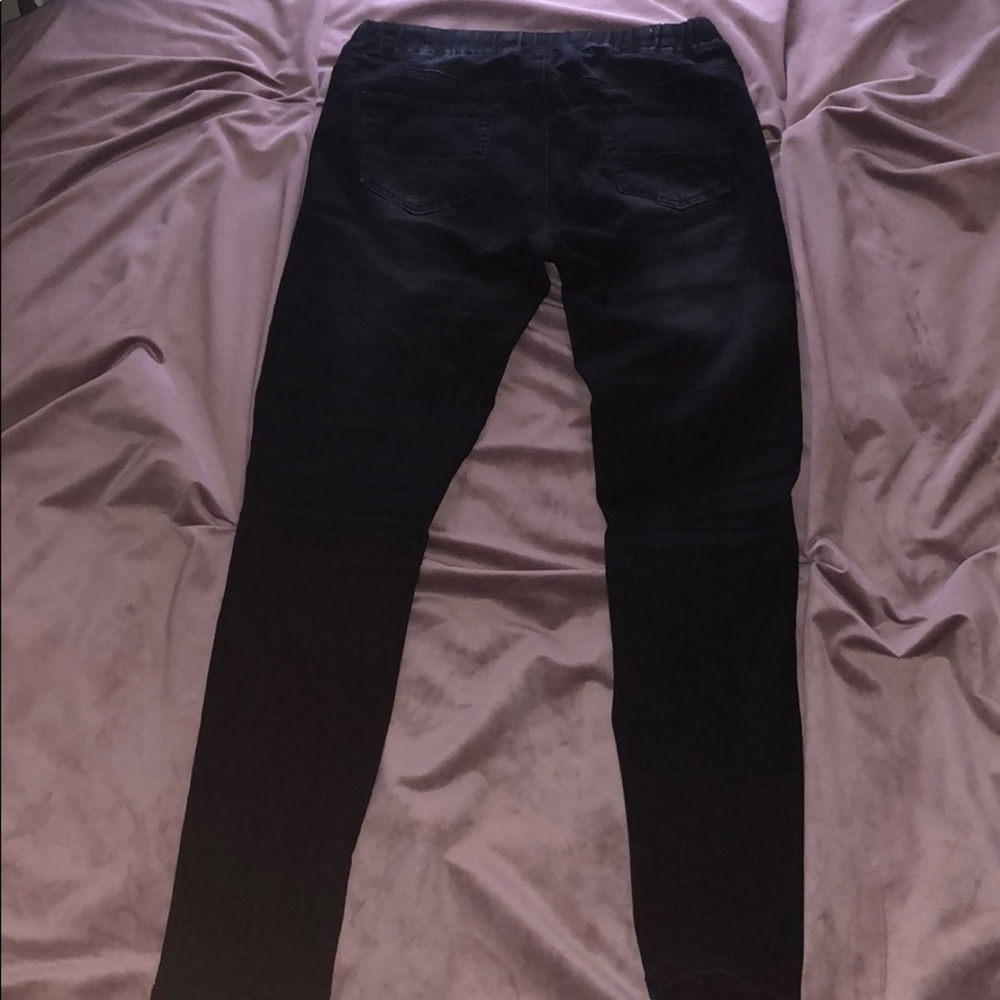 Black Ripped/Zip Jean - Picture 3 of 5